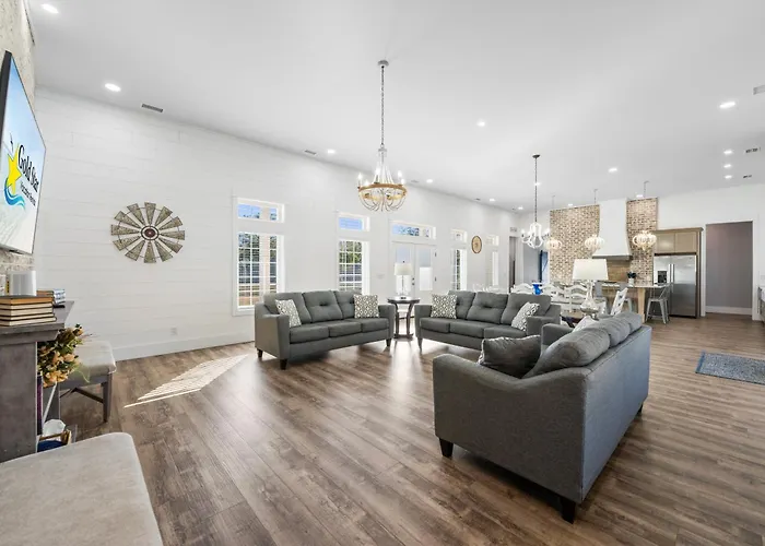 Large Lux Home,Private Pool,Spa,Backyard, 6 Bdrms, Beach,Wharf, Owa 15 Mins Away