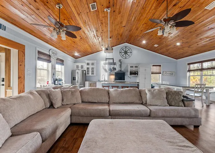Spacious Foley Retreat Sleeps 12 Game Room Theater